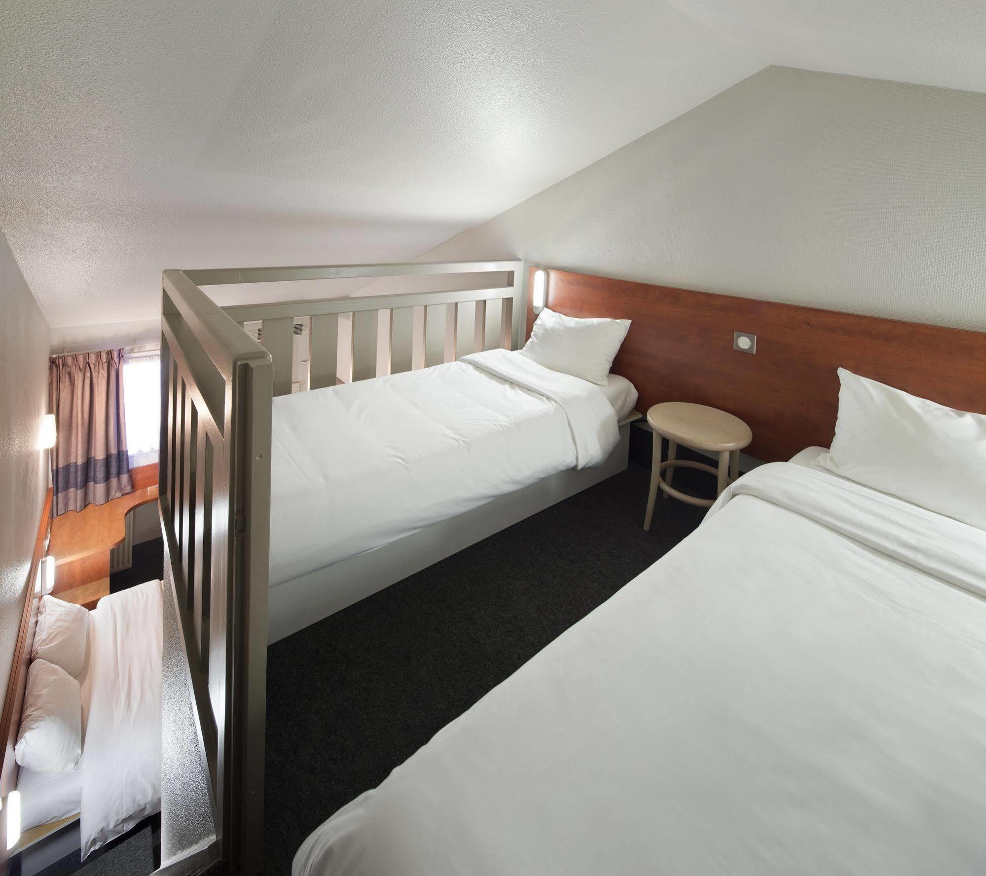 B&B Hotel Chartres Le Coudray מראה חיצוני תמונה